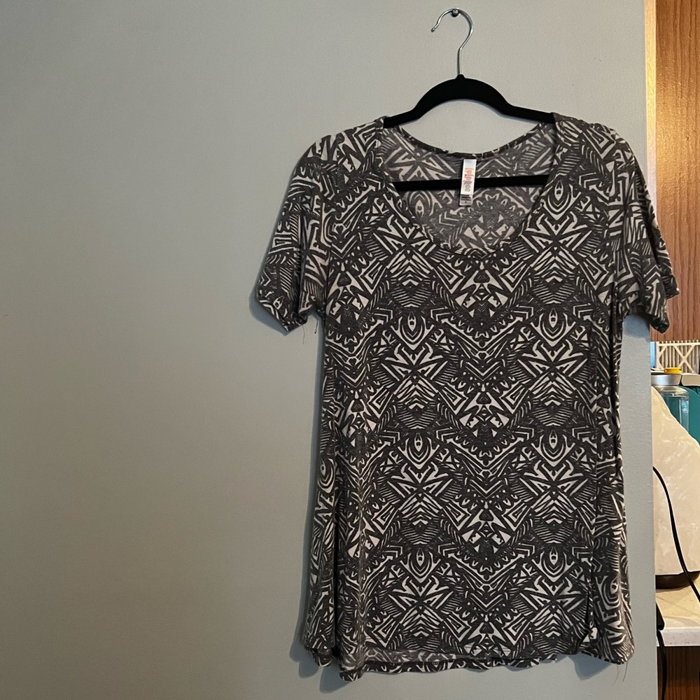 LuLa Roe flowy top